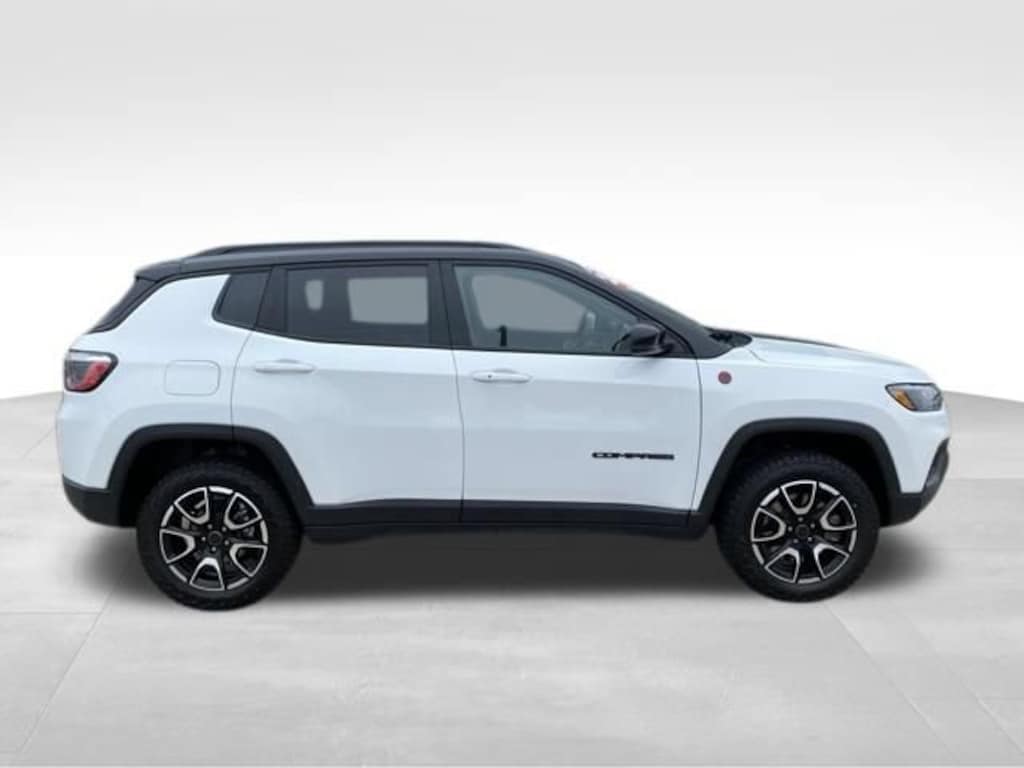 Used 2025 Jeep Compass Trailhawk SUV