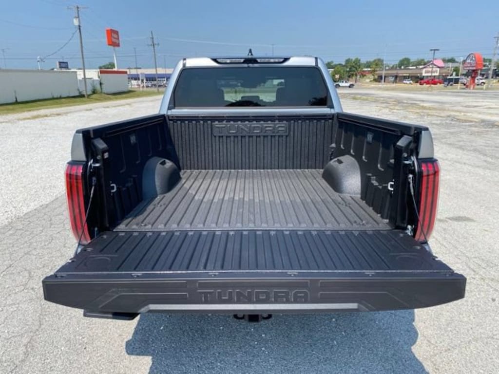 New 2026 Toyota Tundra Platinum PLATINUM CREWMAX 5.5