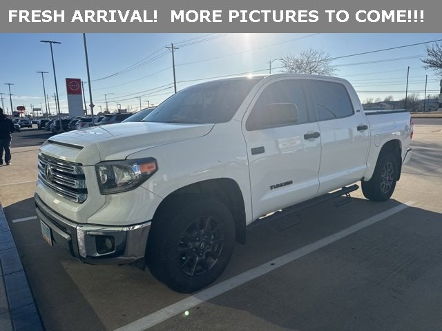 2021 Toyota Tundra SR5's photo