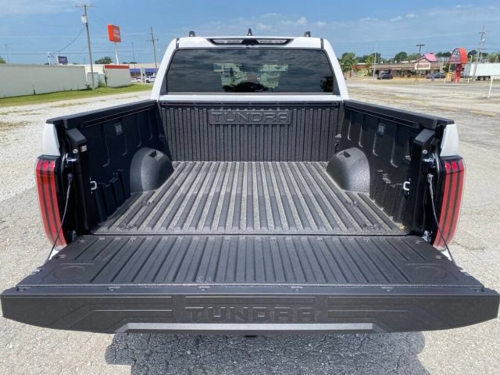 New 2026 Toyota Tundra Limited LIMITED CREWMAX 5.5