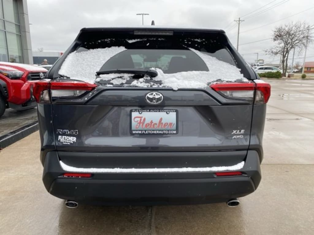 New 2025 Toyota RAV4 XLE XLE AWD SUV