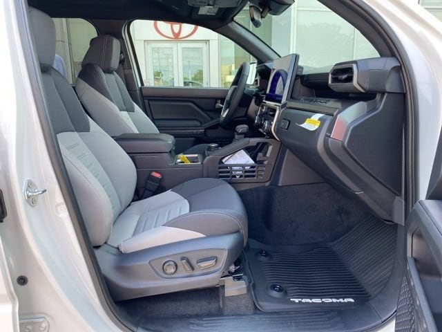 2026 Toyota Tacoma TRD Off Road - Photo 18