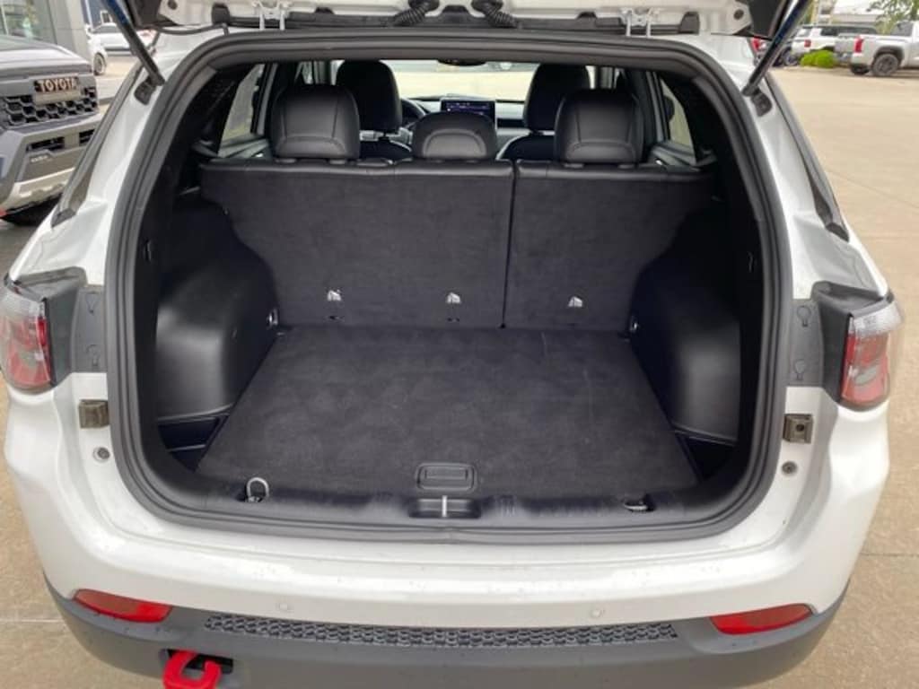 Used 2025 Jeep Compass Trailhawk SUV