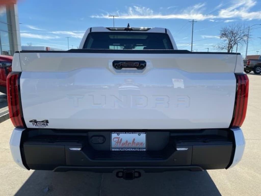 New 2026 Toyota Tundra Limited LIMITED CREWMAX 5.5