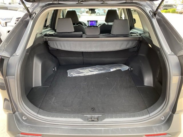 2025 Toyota RAV4 Hybrid XLE photo 3