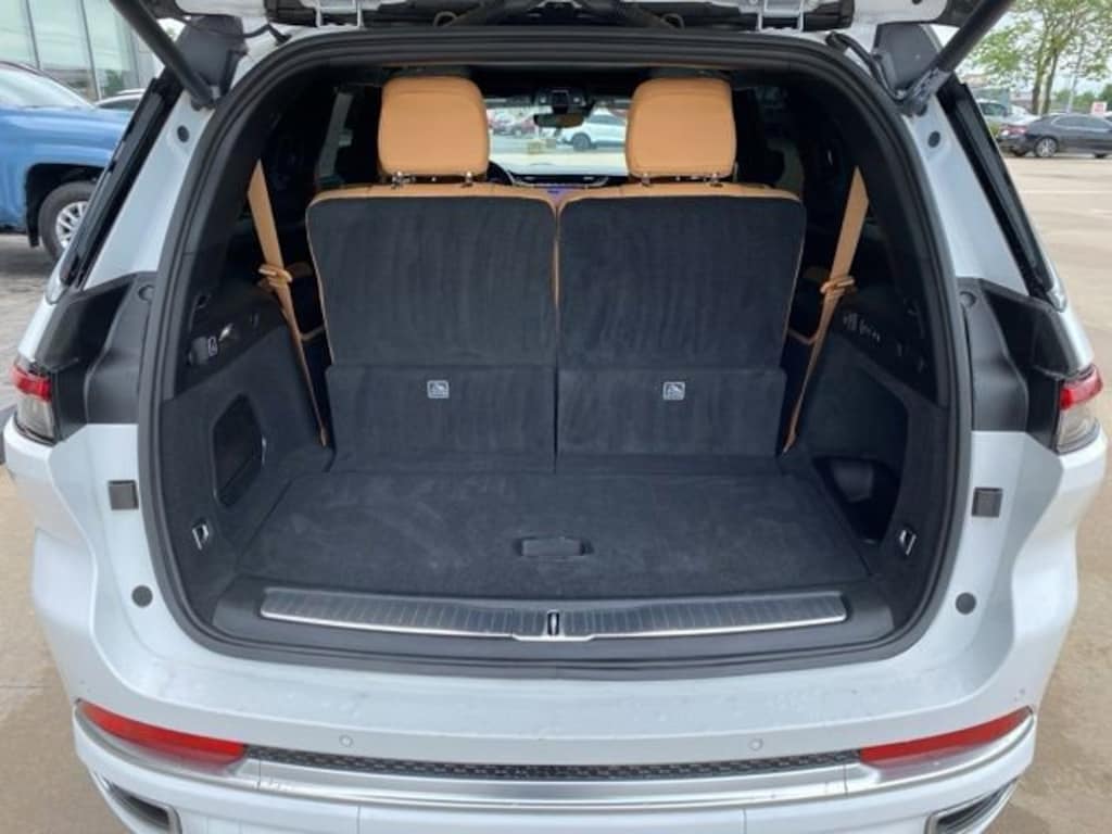 Used 2025 Jeep Grand Cherokee L Summit SUV
