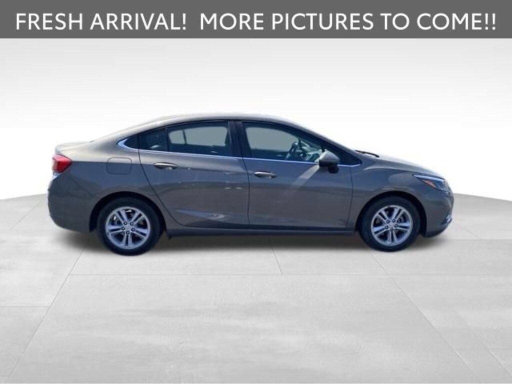 Used 2018 Chevrolet Cruze LT Sedan