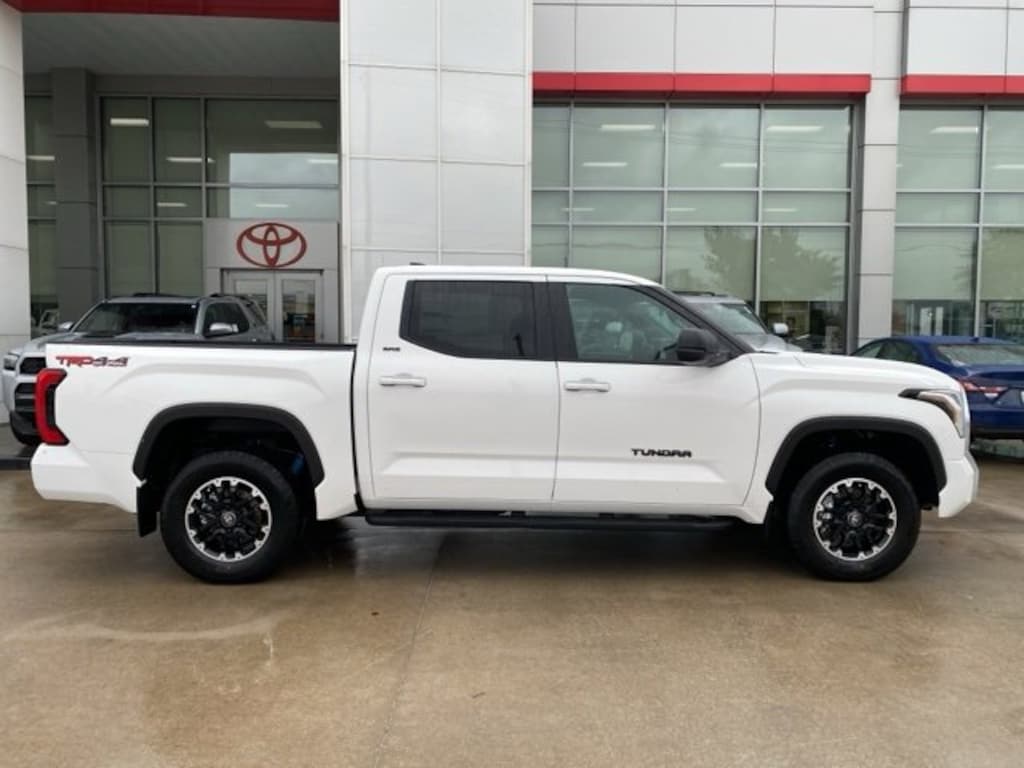 New 2026 Toyota Tundra SR5 SR5 CREWMAX 5.5