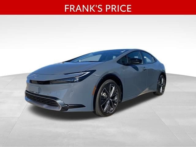 2026 Toyota Prius XLE FWD's photo