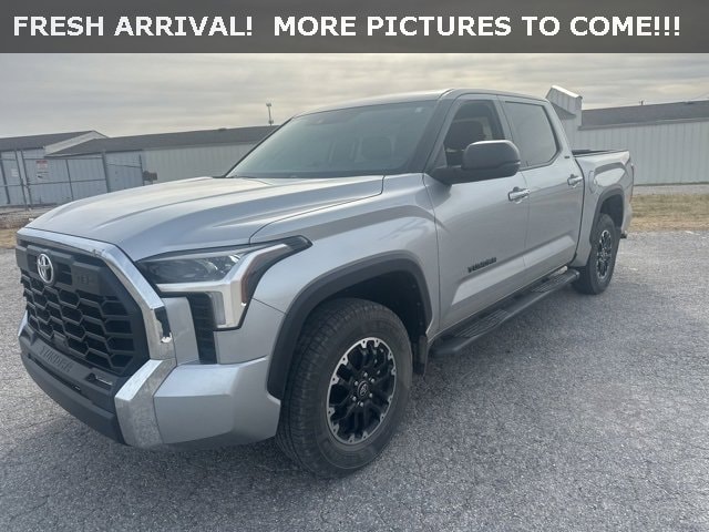 2025 Toyota Tundra SR5's photo