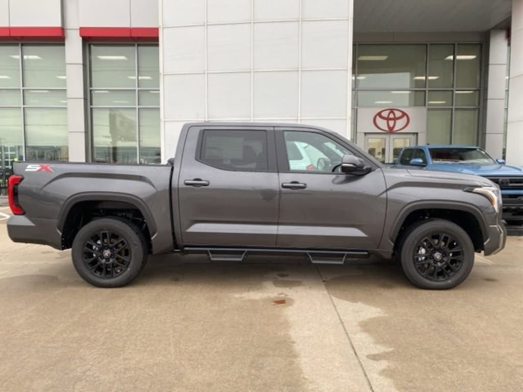 New 2026 Toyota Tundra SR5 SR5 CREWMAX 5.5