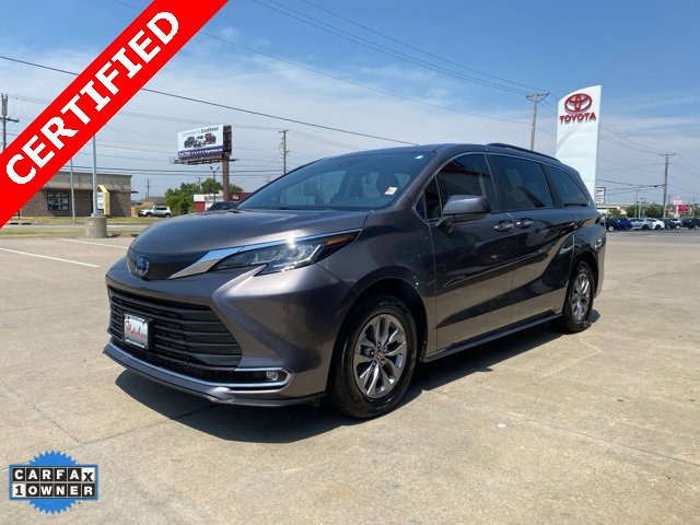 2023 Toyota Sienna XLE