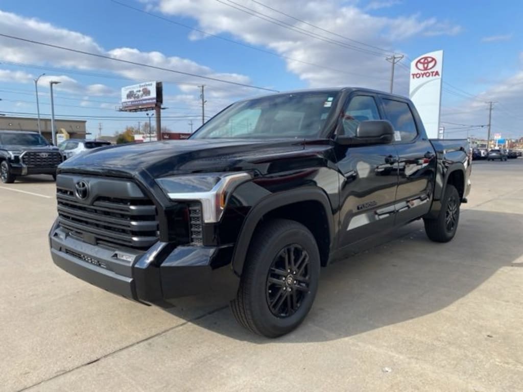 New 2026 Toyota Tundra SR5 SR5 CREWMAX 5.5