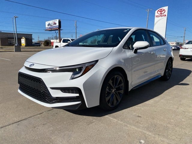 2026 Toyota Corolla SE's photo