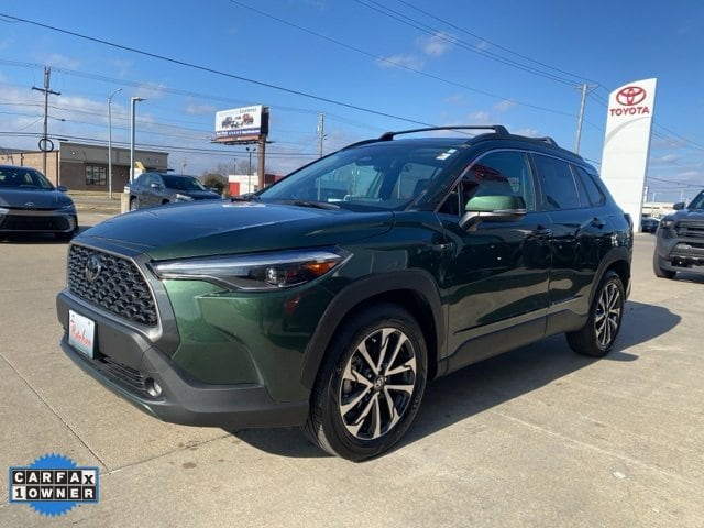 2024 Toyota Corolla Cross XLE's photo