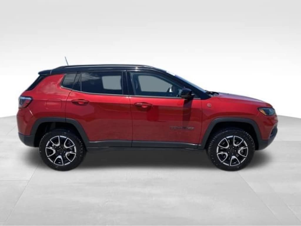 Used 2025 Jeep Compass Trailhawk SUV
