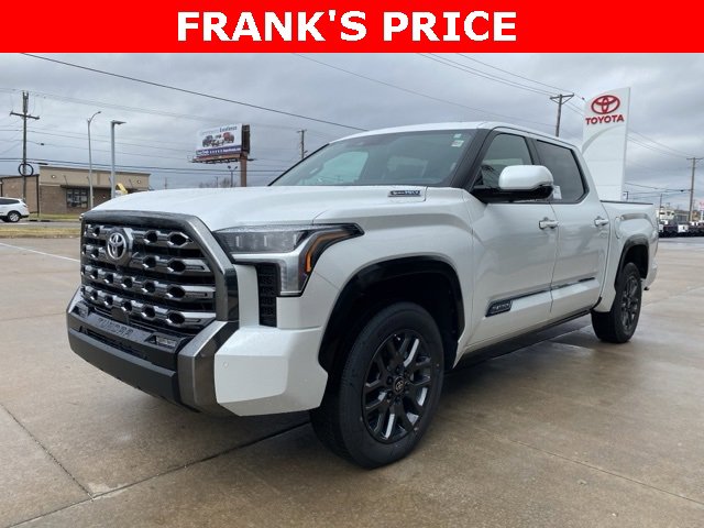 2026 Toyota Tundra Platinum's photo