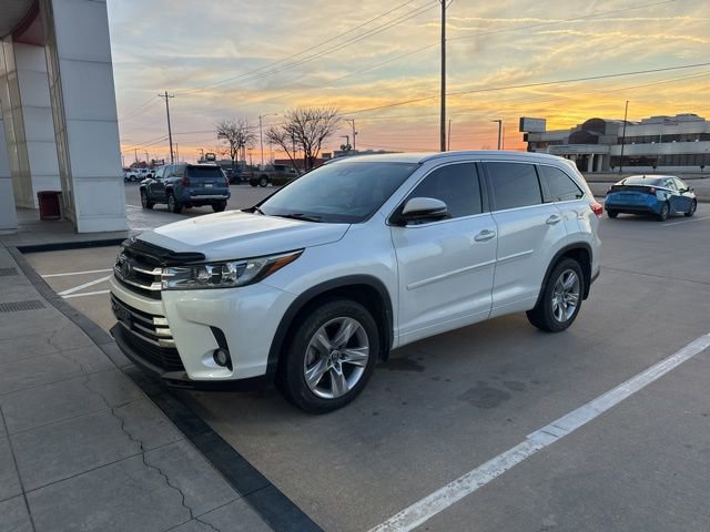 2018 Toyota Highlander Limited's photo