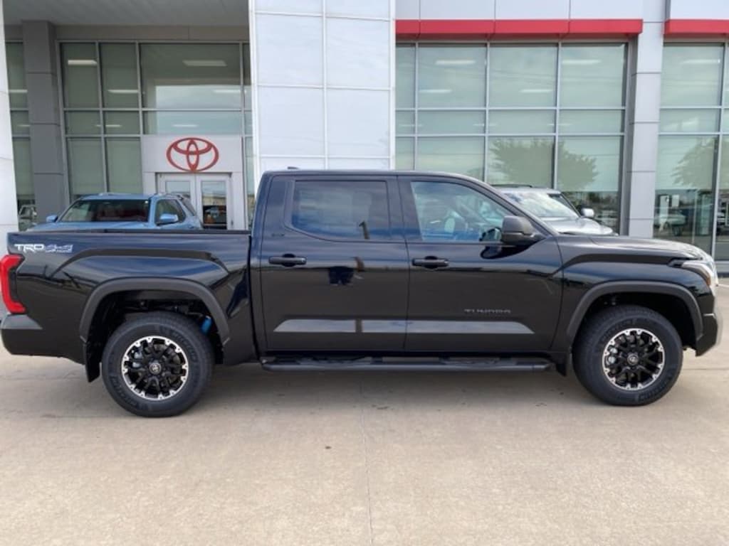 New 2026 Toyota Tundra SR5 SR5 CREWMAX 5.5