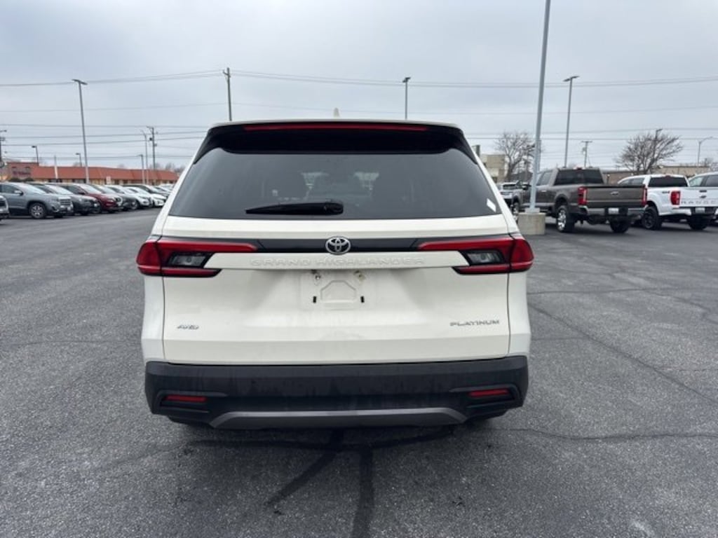Used 2024 Toyota Grand Highlander Platinum SUV