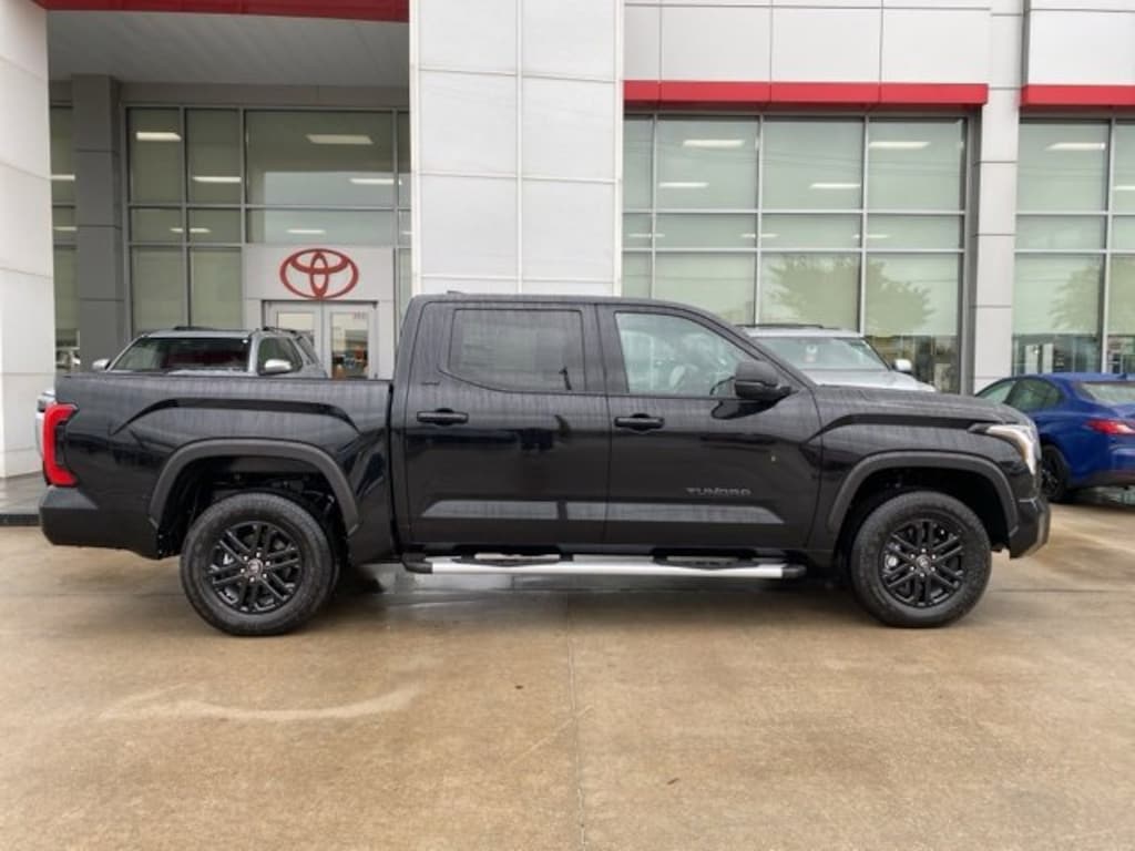 New 2026 Toyota Tundra SR5 SR5 CREWMAX 5.5