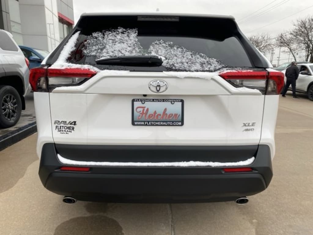 New 2025 Toyota RAV4 XLE XLE AWD SUV