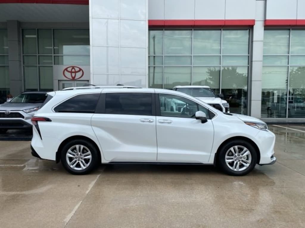 Certified 2022 Toyota Sienna Limited Van Passenger Van
