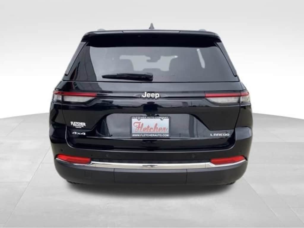 Used 2025 Jeep Grand Cherokee Laredo X SUV