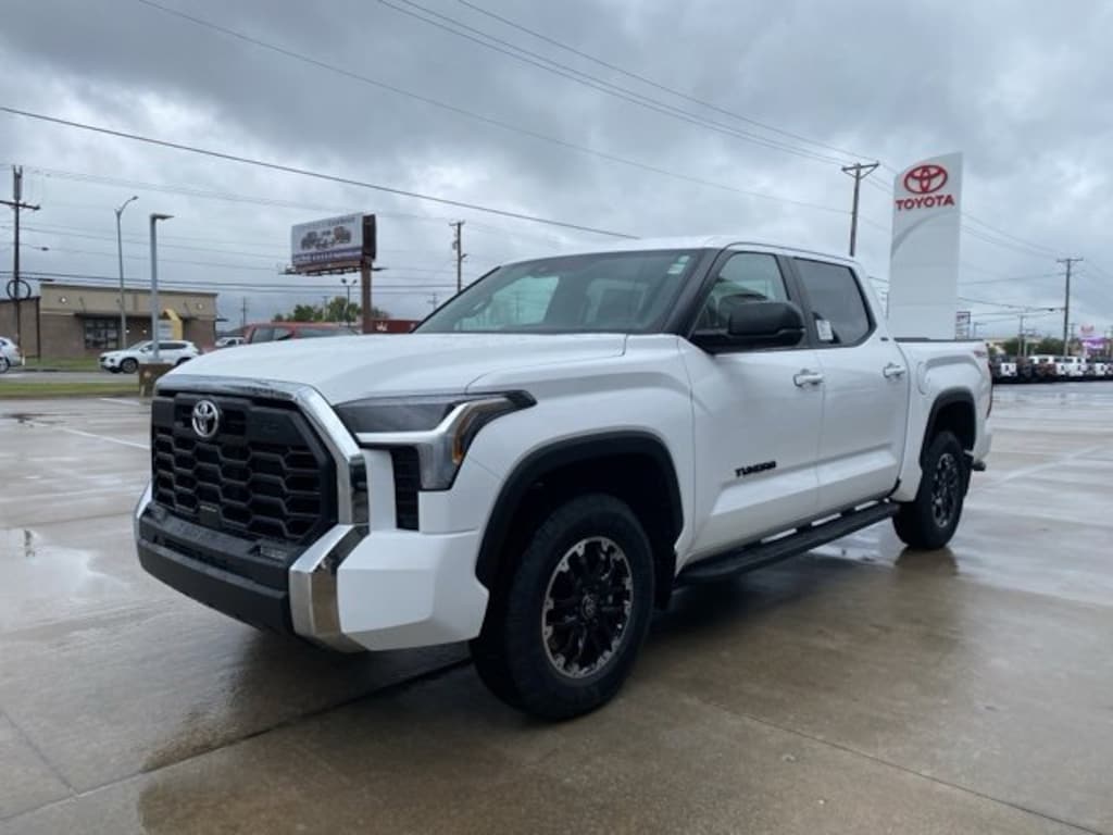 New 2026 Toyota Tundra SR5 SR5 CREWMAX 5.5