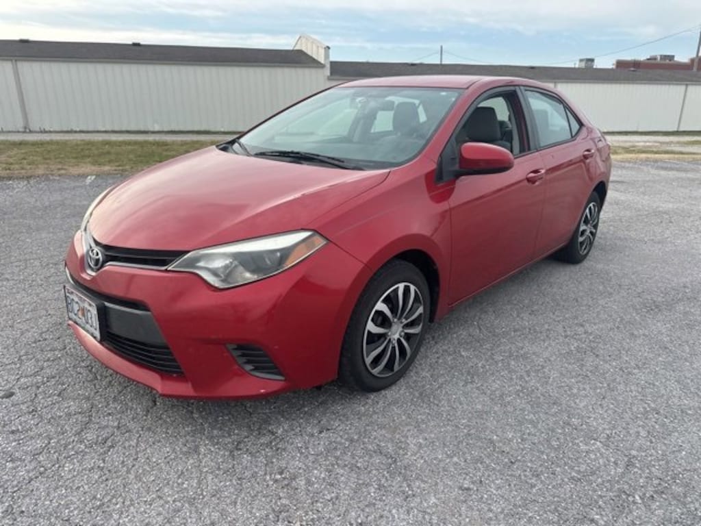 Used 2016 Toyota Corolla LE Sedan