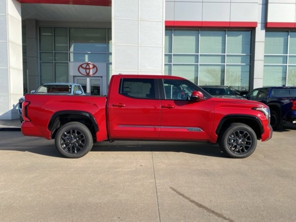 New 2026 Toyota Tundra Platinum PLATINUM CREWMAX 5.5