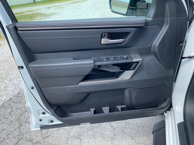 2026 Toyota Tundra Limited - Photo 18