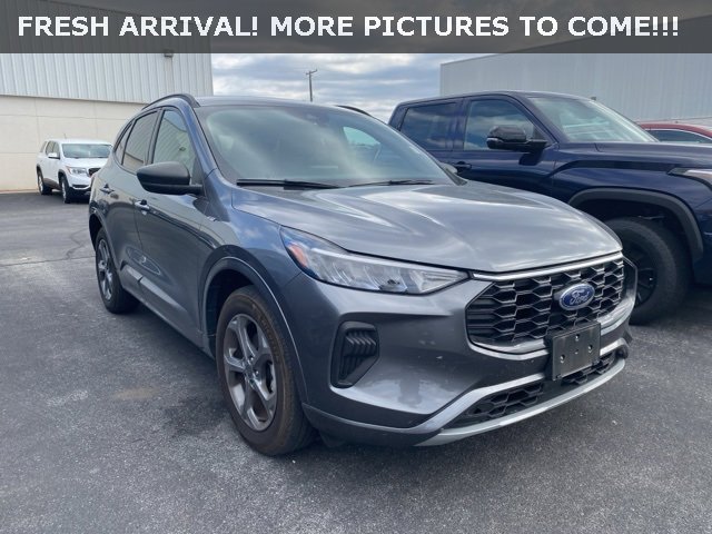 2023 Ford Escape ST-Line photo 3