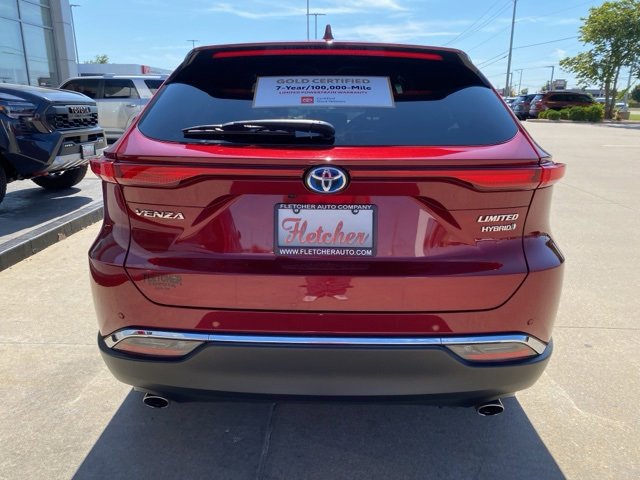 2022 Toyota Venza Limited photo 2