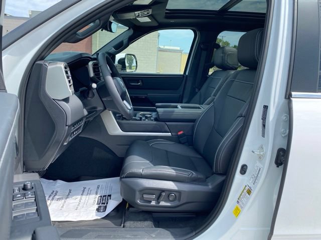 2026 Toyota Tundra Limited - Photo 15