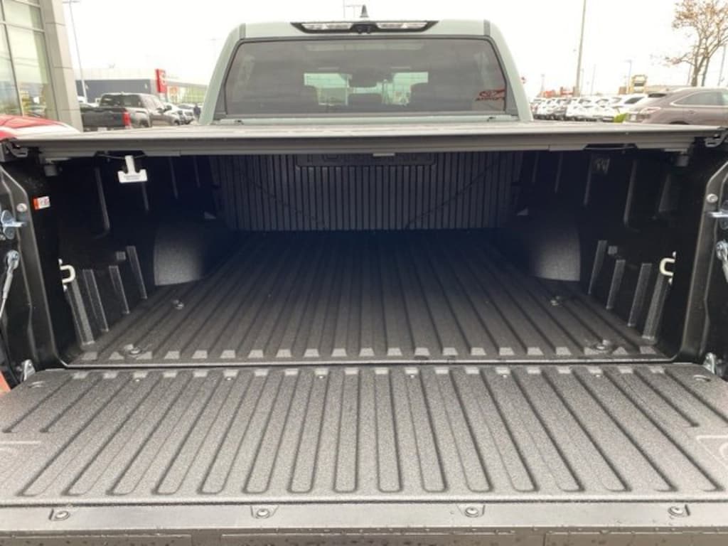 New 2026 Toyota Tundra i-FORCE MAX Platinum PLATINUM CREWMAX 5.5