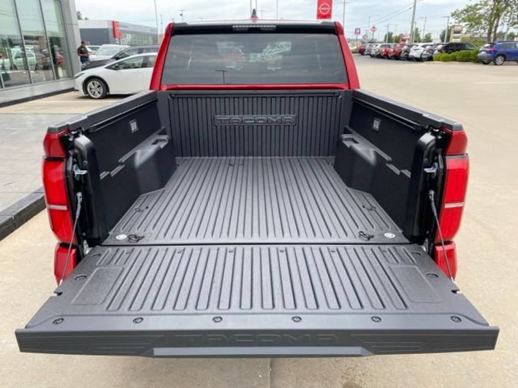 New 2026 Toyota Tacoma SR5 4X4 DOUBLE CAB