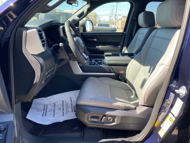 2026 Toyota Tundra SR5 - Photo 14