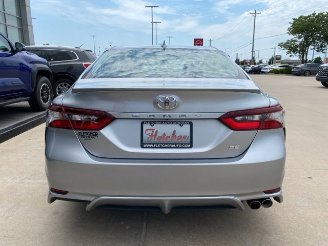 2024 Toyota Camry SE photo 3