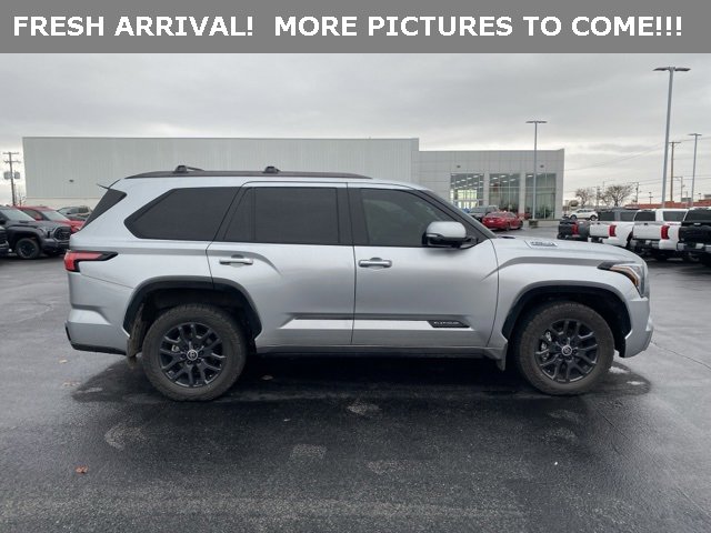 2024 Toyota Sequoia Platinum photo 4