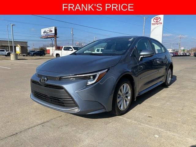 2026 Toyota Corolla XLE's photo