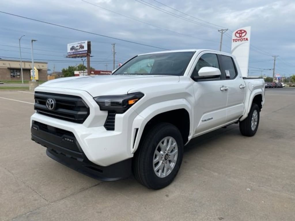 New 2025 Toyota Tacoma SR5 4X4 DOUBLE CAB