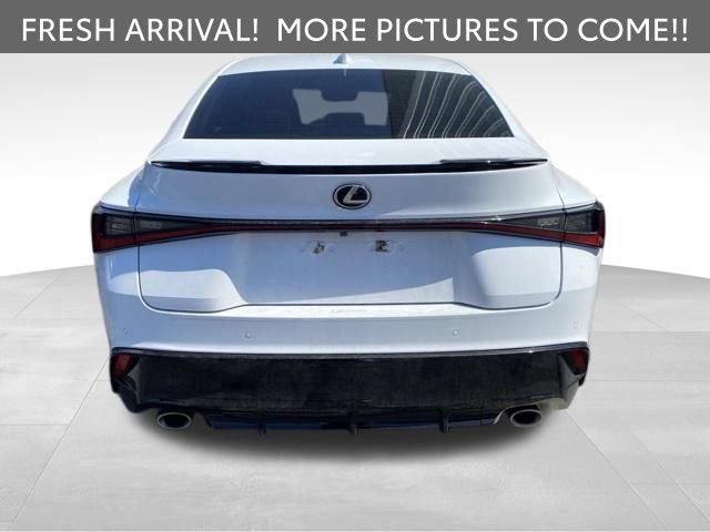 2023 Lexus IS 5