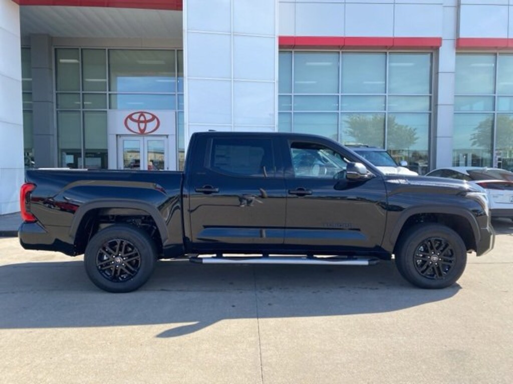 New 2026 Toyota Tundra SR5 SR5 CREWMAX 5.5