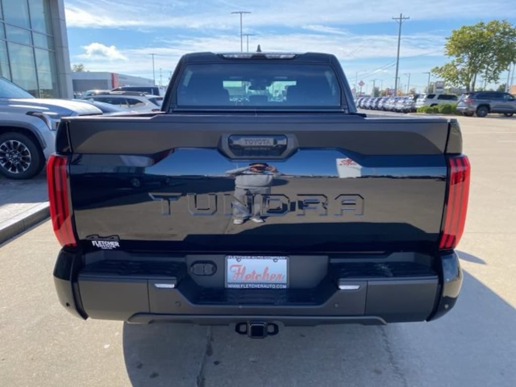 New 2026 Toyota Tundra SR5 SR5 CREWMAX 5.5