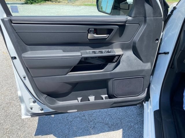 2026 Toyota Tundra Limited - Photo 16