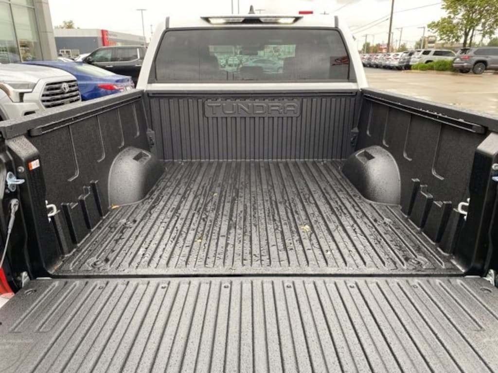 New 2026 Toyota Tundra SR5 SR5 CREWMAX 5.5