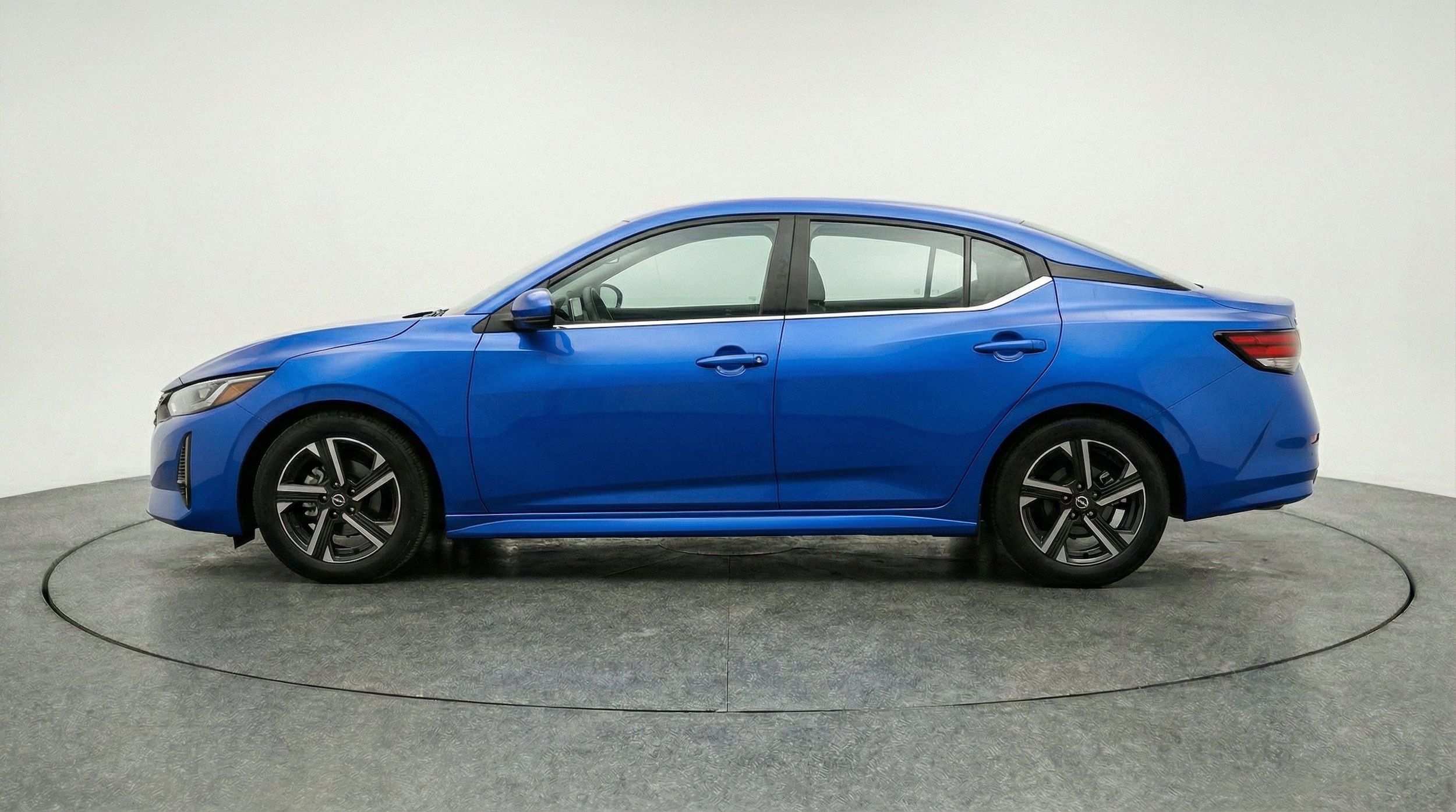 Thumbnail: 2025 Nissan Sentra - 5