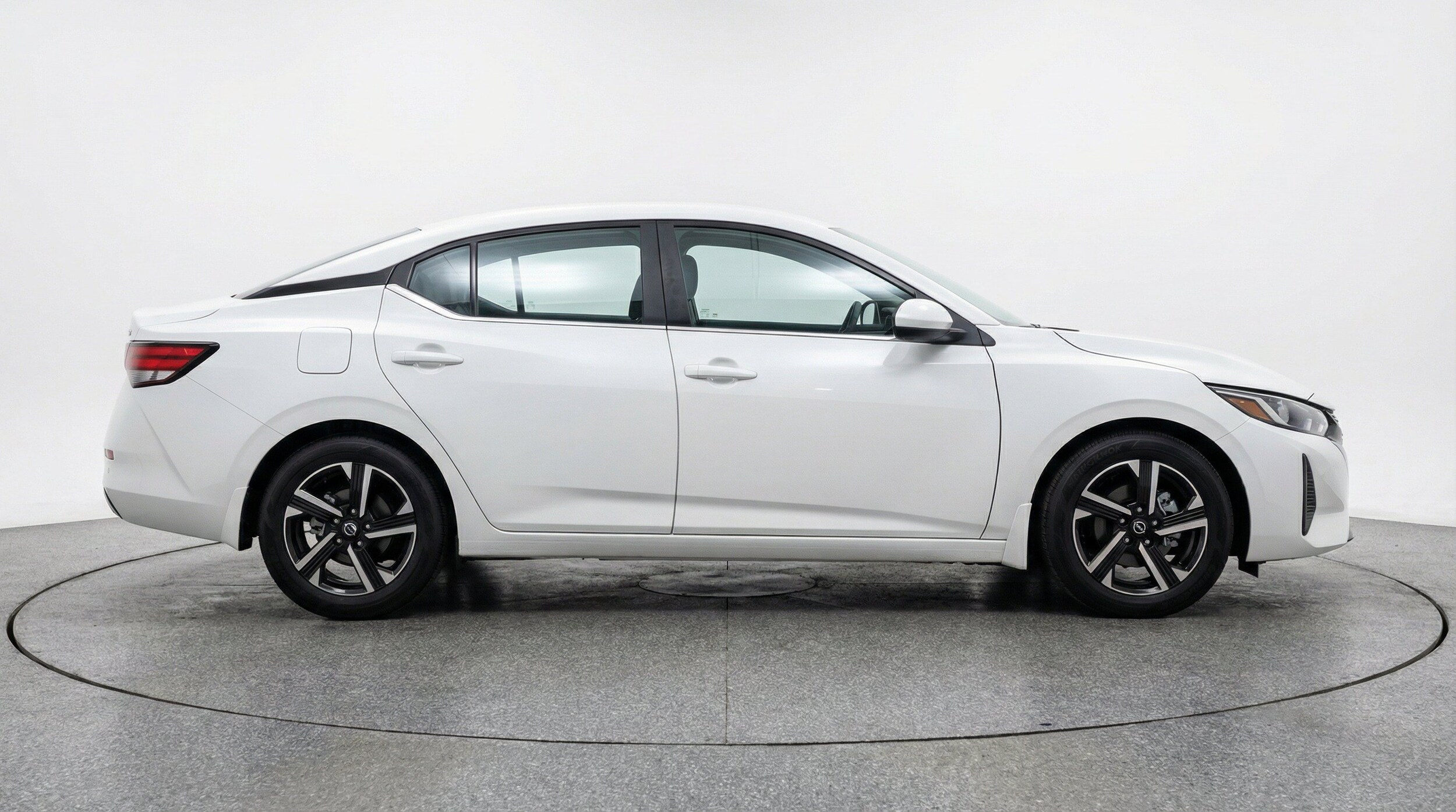Thumbnail: 2025 Nissan Sentra - 11