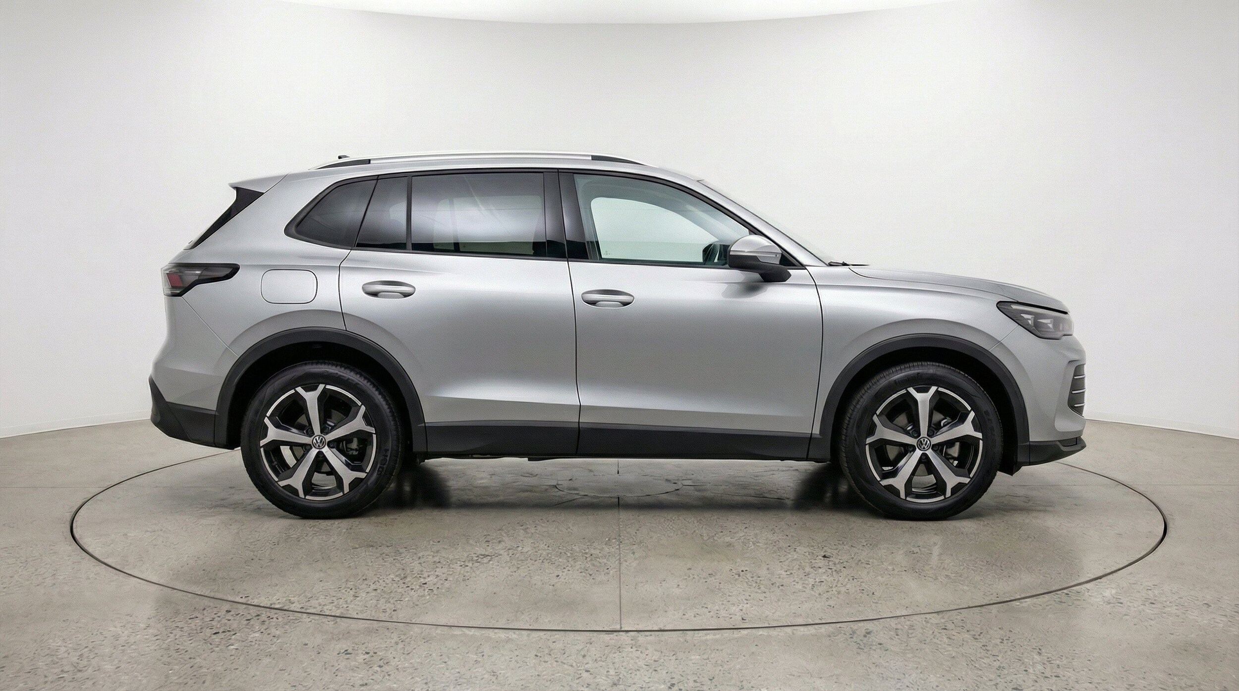Thumbnail: 2026 Volkswagen Tiguan - 11